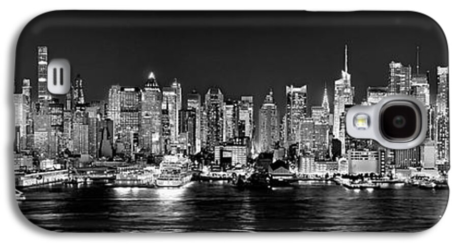 #faatoppicks Galaxy S4 Case featuring the photograph New York City NYC Skyline Midtown Manhattan at Night Black and White by Jon Holiday