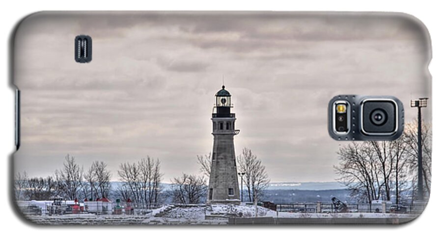  Galaxy S5 Case featuring the photograph 01 Winter Light House by Michael Frank Jr