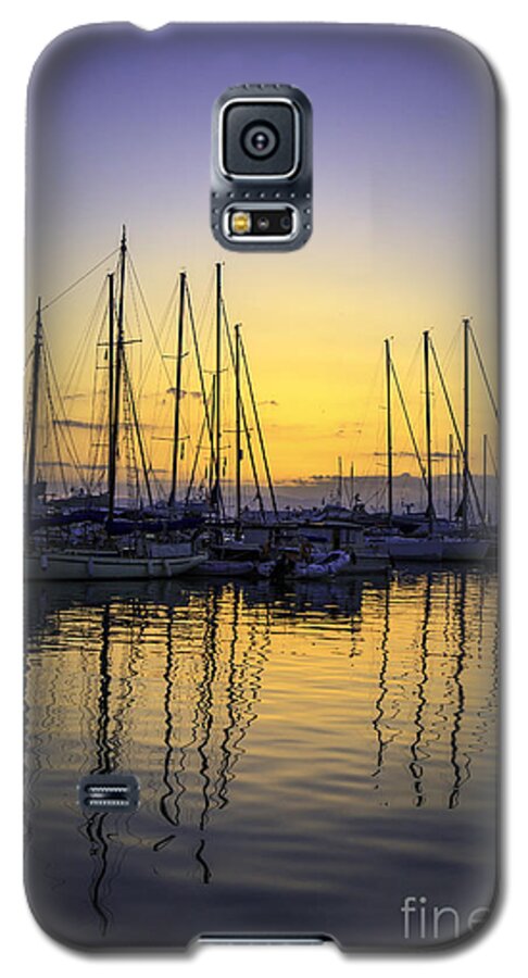 Yacht Galaxy S5 Case featuring the photograph Aegina harbour sunset #1 by Paul Cowan