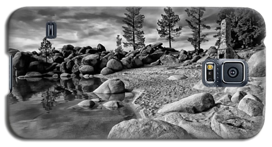 Black And White Galaxy S5 Case featuring the photograph Chimney Beach Lake Tahoe #1 by Scott McGuire
