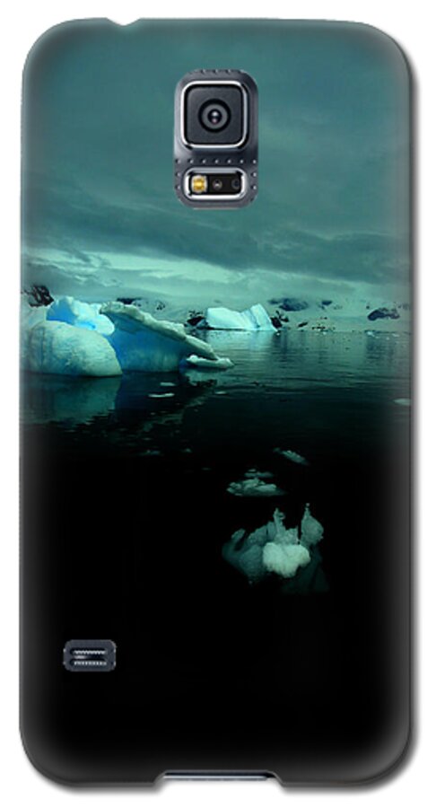 Iceberg Galaxy S5 Case featuring the photograph Icebergs #1 by Amanda Stadther