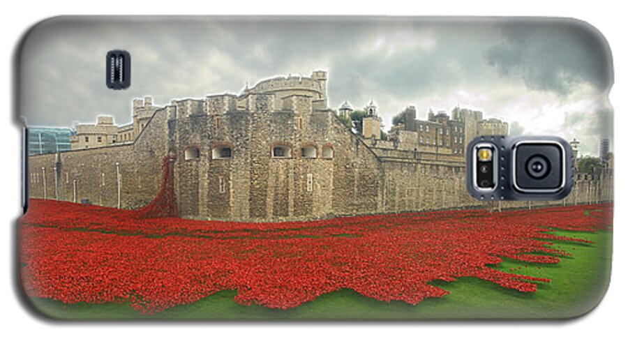 Poppies Galaxy S5 Case featuring the photograph Poppies Tower of London collage #1 by David French