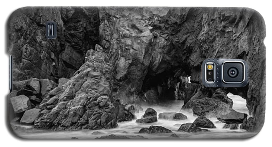 Rocky Surf Galaxy S5 Case featuring the photograph Rocky Surf 2 by George Buxbaum