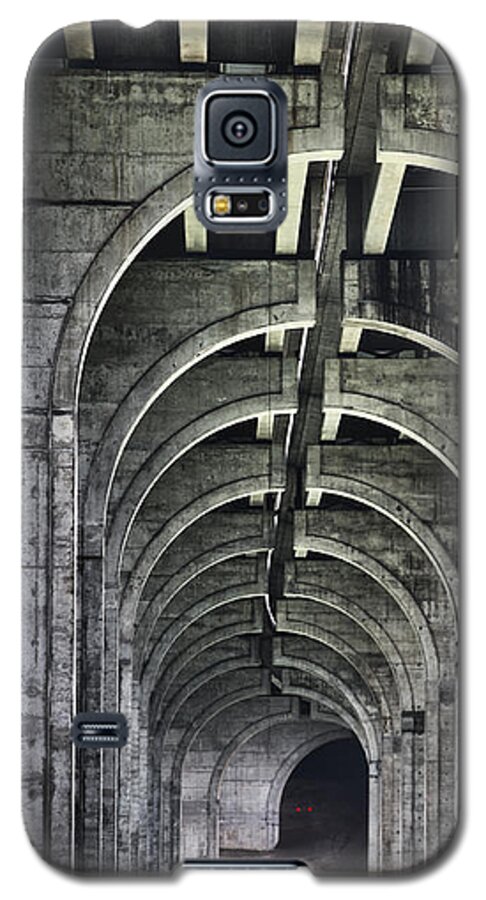 Eerie Galaxy S5 Case featuring the photograph The Watcher by Jeannette Hunt