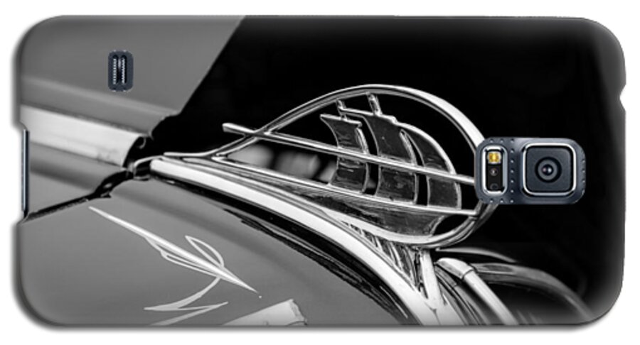1936 Plymouth Galaxy S5 Case featuring the photograph 1936 Plymouth Sailing Ship Hood Ornament by Jeanne May