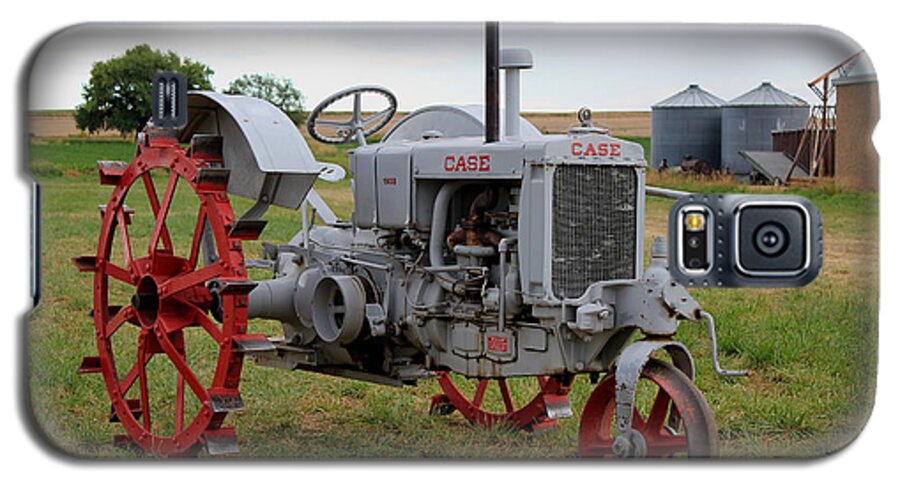 1940 Galaxy S5 Case featuring the photograph 1940 Case Tractor by Trent Mallett