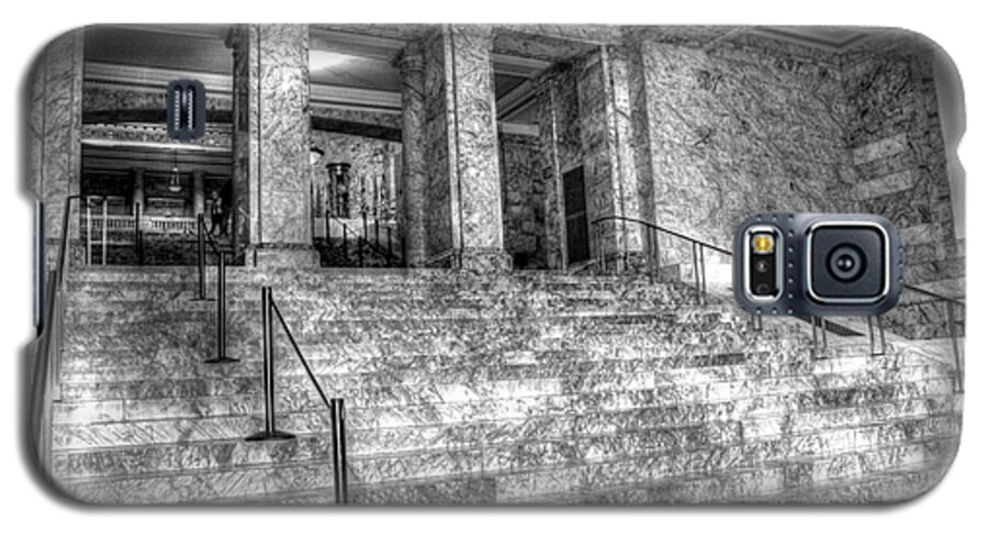 Washington State Capitol Galaxy S5 Case featuring the photograph 21 Steps by Phillip Garcia