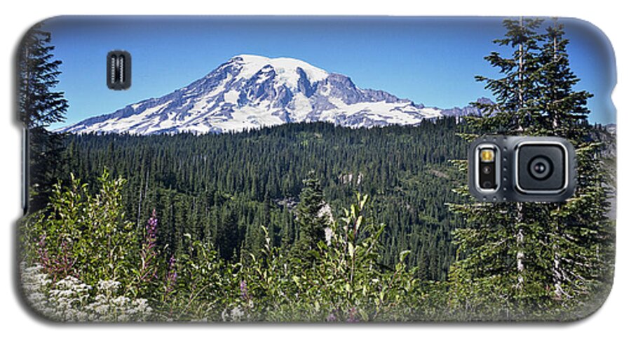 Cascades Mountains Galaxy S5 Case featuring the photograph Mount Ranier #3 by Ronald Lutz