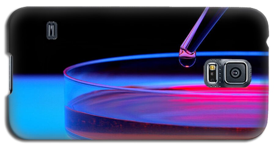 Lab Galaxy S5 Case featuring the photograph Laboratory Experiment in Science Research Lab #45 by Science Research Lab