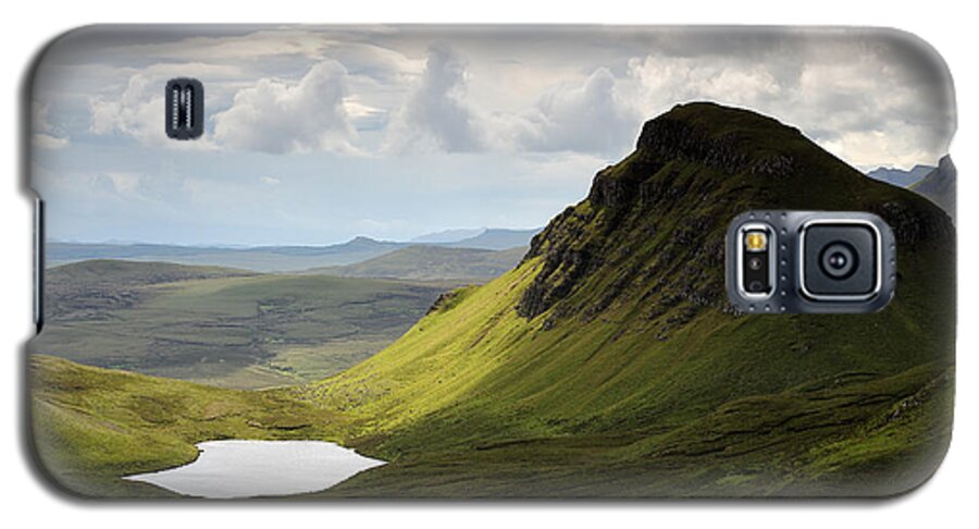 Trotternish Galaxy S5 Case featuring the photograph The Quiraing #6 by Grant Glendinning