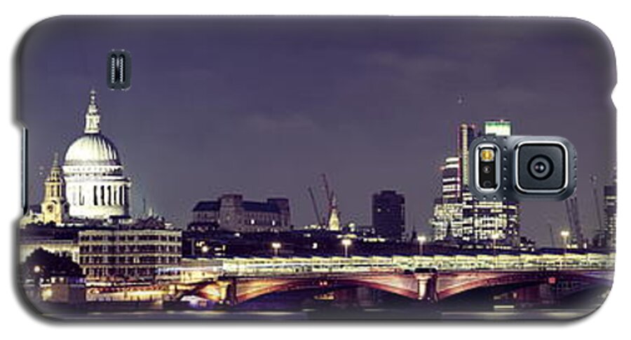 London Galaxy S5 Case featuring the photograph London night #6 by Songquan Deng