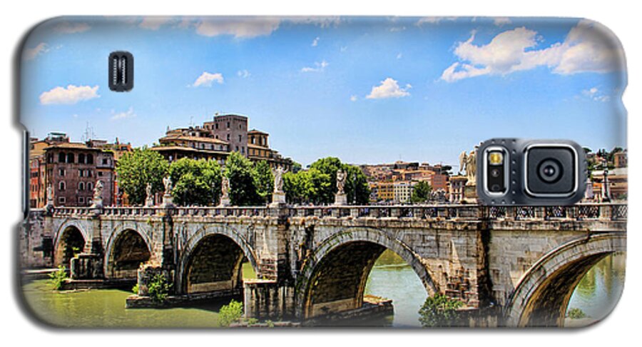 Landscape Galaxy S5 Case featuring the photograph A Bridge in Rome by Oscar Alvarez Jr