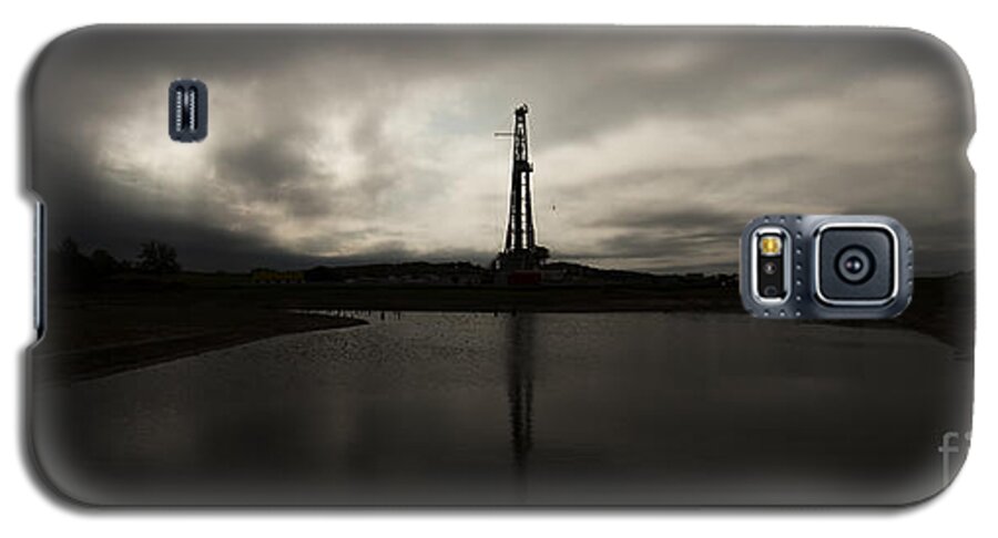 Oil Rig Galaxy S5 Case featuring the photograph A Conventional Reflection by Cooper Ross