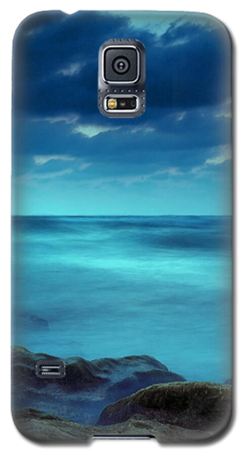 Beach Galaxy S5 Case featuring the photograph After the Sunset by Meir Ezrachi