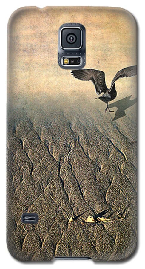 Beach Galaxy S5 Case featuring the photograph Against the Tide by Ellen Cotton