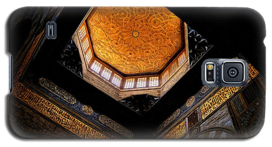 Ishaqi Galaxy S5 Case featuring the photograph Al Ishaqi Mosque by Nigel Fletcher-Jones