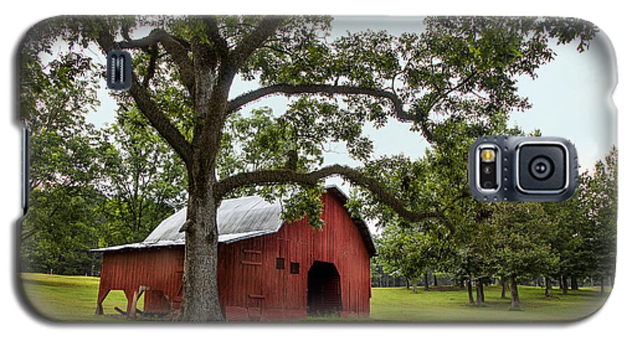 Alabama Galaxy S5 Case featuring the photograph Alabama Red Barn by T Lowry Wilson