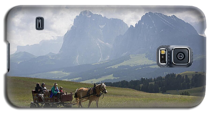 Meadow Galaxy S5 Case featuring the photograph Alpe Di Siusi by Wade Aiken
