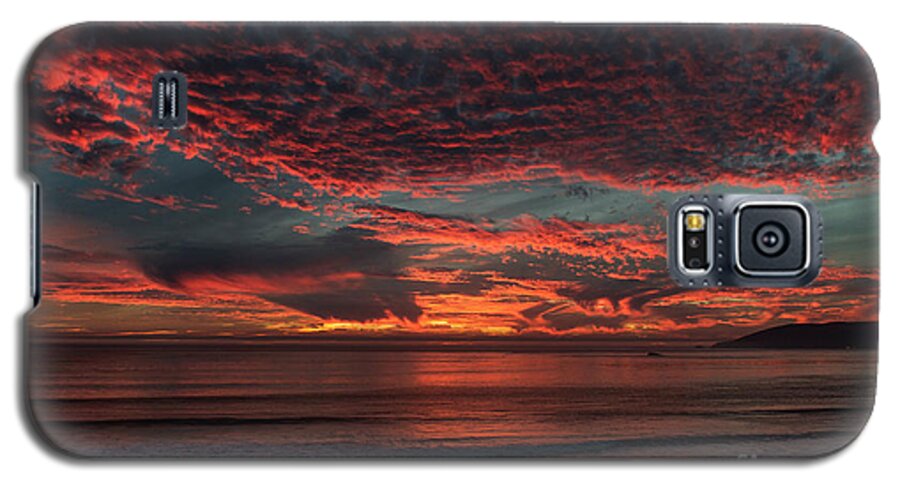 Sunset Galaxy S5 Case featuring the photograph Amazing Blazing Sunset by Mathias 