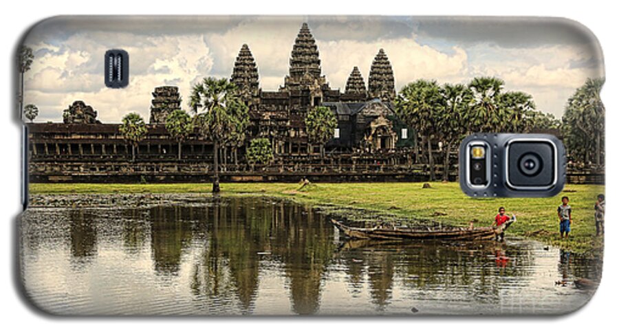 Angkor Wat Galaxy S5 Case featuring the photograph Angkor Wat I by Chuck Kuhn