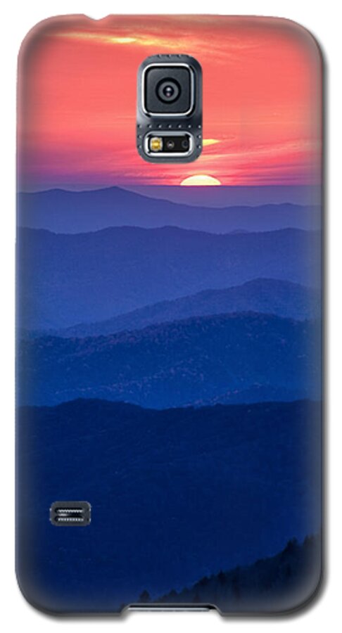 Smokies Galaxy S5 Case featuring the photograph Another Day Ends by Andrew Soundarajan