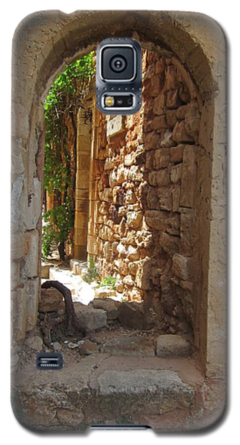 Stone Galaxy S5 Case featuring the photograph Archway by Pema Hou