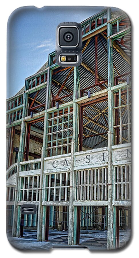 Asbury Park Casino And Carousel House Galaxy S5 Case featuring the photograph Asbury Park Casino And Carousel House by Lee Dos Santos