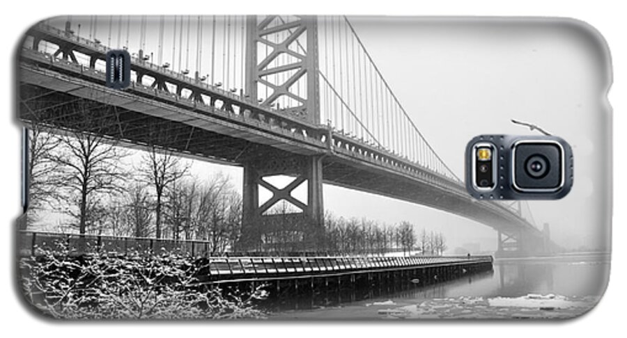 Ben Franklin Bridge Galaxy S5 Case featuring the photograph Benjamin Franklin Bridge by Andrew Dinh