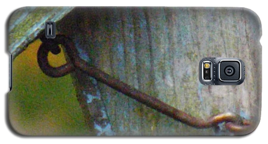 Rust Galaxy S5 Case featuring the photograph Bird Feeder Locked Memory by Brenda Brown