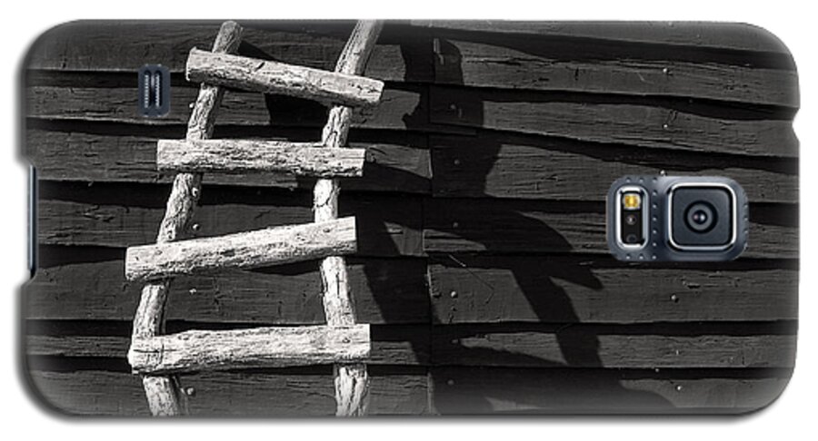 Ladder Galaxy S5 Case featuring the photograph Black and White Ladder by Don Johnson