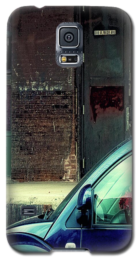 Blue Car Galaxy S5 Case featuring the digital art Blue Car on Washington Avenue in Minneapolis by Susan Stone