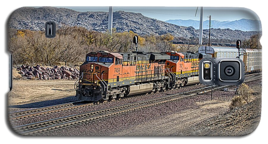 Bnsf Galaxy S5 Case featuring the photograph Bnsf 7454 by Jim Thompson