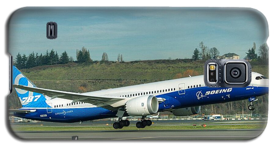 Boeing Galaxy S5 Case featuring the photograph Boeing 787-9 Gets Airborne by Jeff Cook