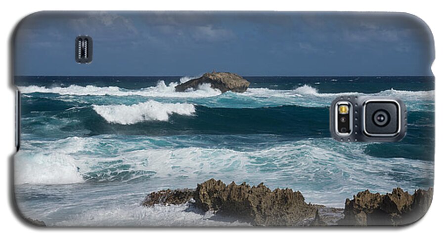 Georgia Mizuleva Galaxy S5 Case featuring the photograph Boiling the Ocean at Laie Point - North Shore - Oahu - Hawaii by Georgia Mizuleva
