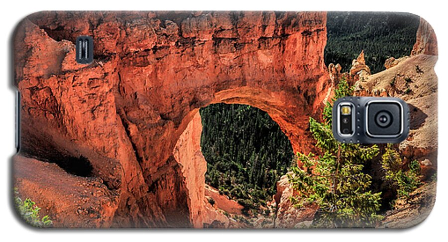 Bryce Canyon Galaxy S5 Case featuring the photograph Bryce Canyon Arches by Ginger Wakem