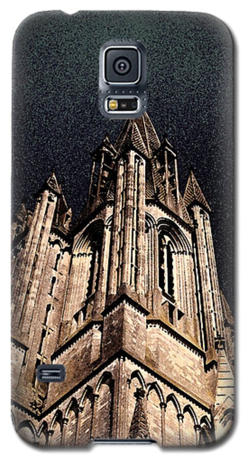 Cathedral Galaxy S5 Case featuring the photograph Cathedral in the Sky by Mary Bedy
