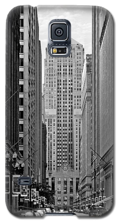 Cbot Galaxy S5 Case featuring the photograph Chicago Board of Trade by Alexandra Till
