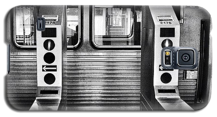 Chicagogram Galaxy S5 Case featuring the photograph Chicago L Train Gate In Black And White by Paul Velgos