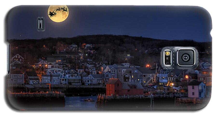 Moonset Galaxy S5 Case featuring the photograph Santa and Reindeer Over Rockport Harbor by Liz Mackney