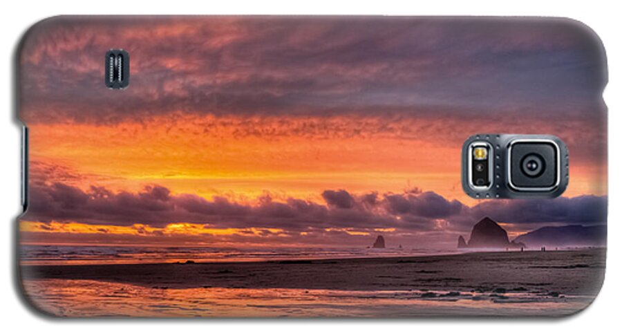 Haystack Rock Galaxy S5 Case featuring the photograph Cotton Candy by Joseph Bowman