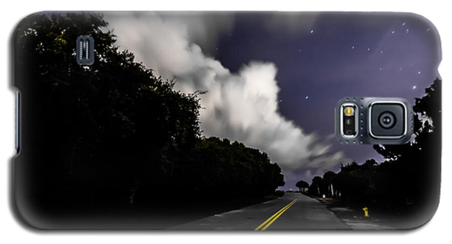 175ft Galaxy S5 Case featuring the photograph Creeping Clouds by Alan Marlowe