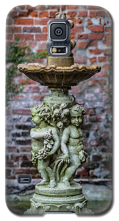 New Orleans Galaxy S5 Case featuring the photograph Cupid Fountain by David Downs