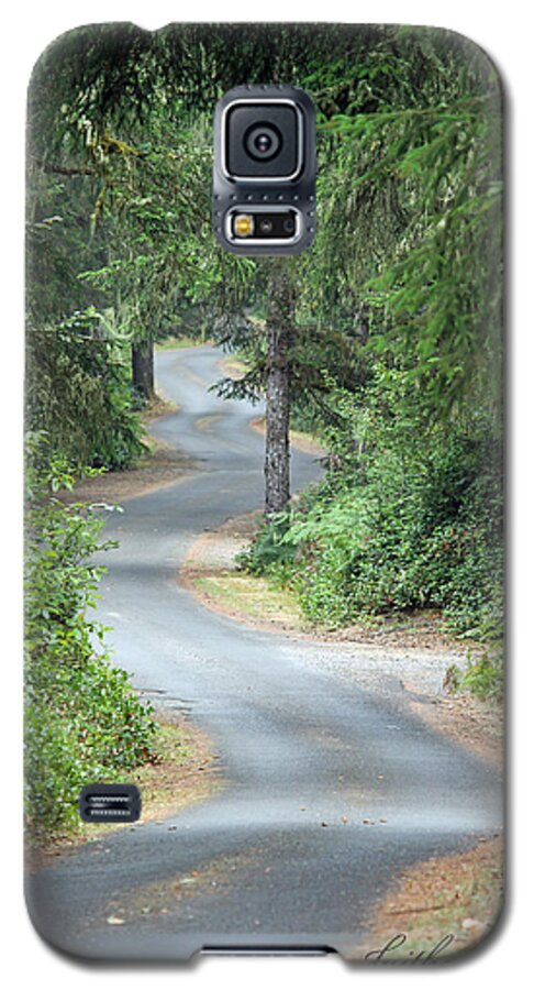 Trees Galaxy S5 Case featuring the photograph Curves into Leadbetter Point State Park II by E Faithe Lester
