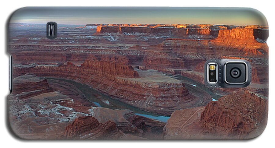 Dead Galaxy S5 Case featuring the photograph Dead Horse Point Overlook by Paul Breitkreuz