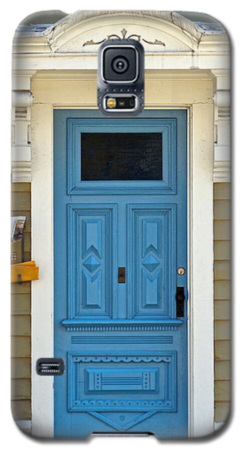 Doors Galaxy S5 Case featuring the photograph Doorway Hudson New York by Ira Shander