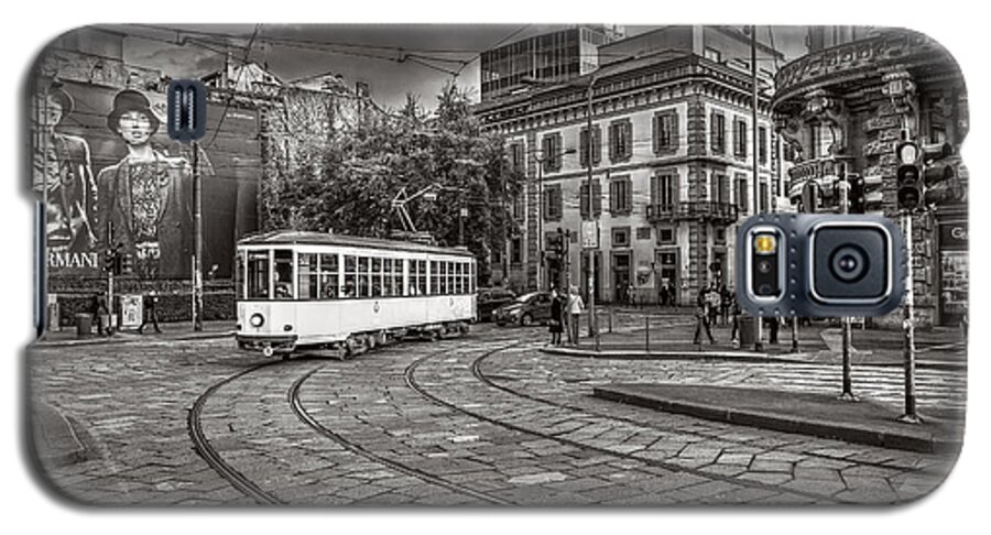 B&w Galaxy S5 Case featuring the photograph Downtown tram by Roberto Pagani