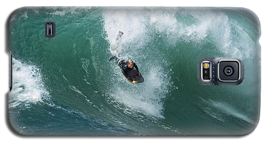 California Beach Galaxy S5 Case featuring the photograph Dropping in by Duncan Selby