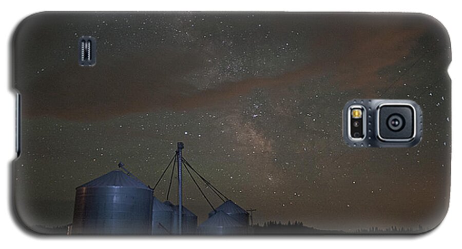 Grain Elevators Galaxy S5 Case featuring the photograph Elevators and Milky Way by Doug Davidson