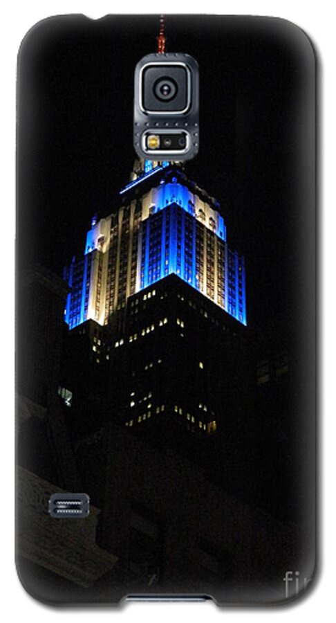 Empire State Building At Night Galaxy S5 Case featuring the photograph Empire State Building At Night by Emmy Vickers