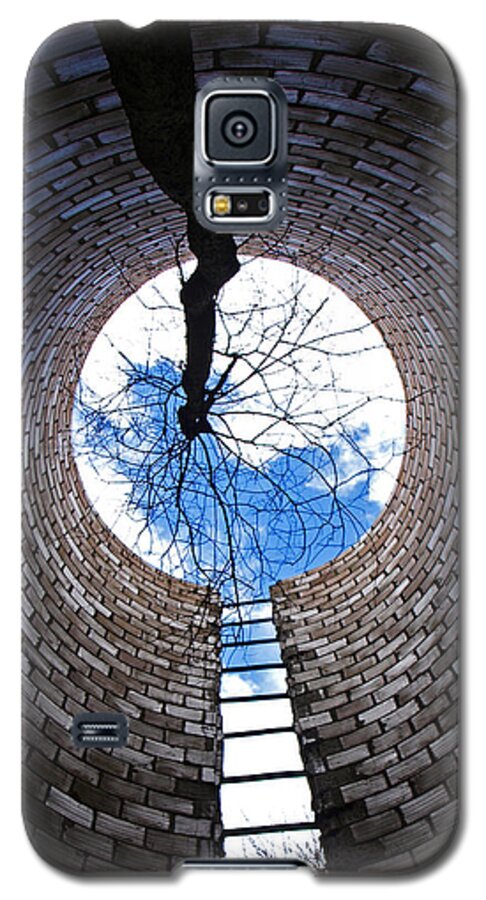Escape Galaxy S5 Case featuring the photograph Escape by Tom Druin